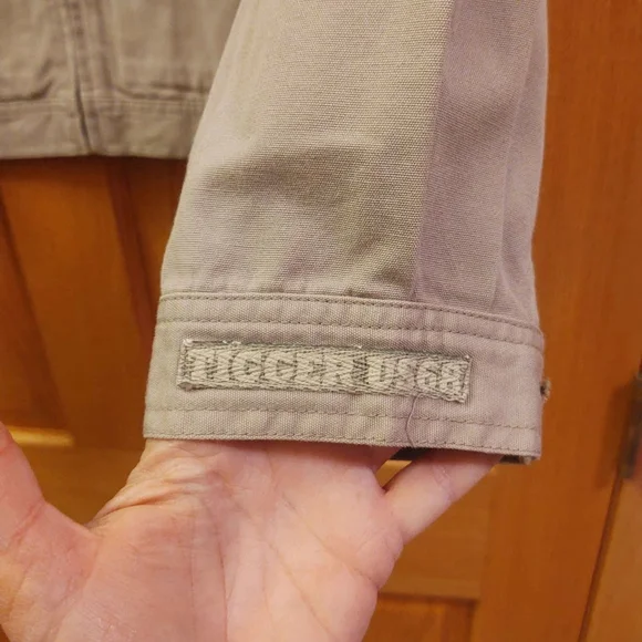 NWT Disney Men's Khaki Tigger Jacket, Large - Picture 4 of 4